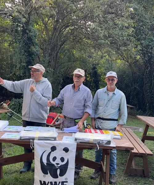 Volontari alla giornata di segnaletica e manutenzione all'Oasi del Busatello